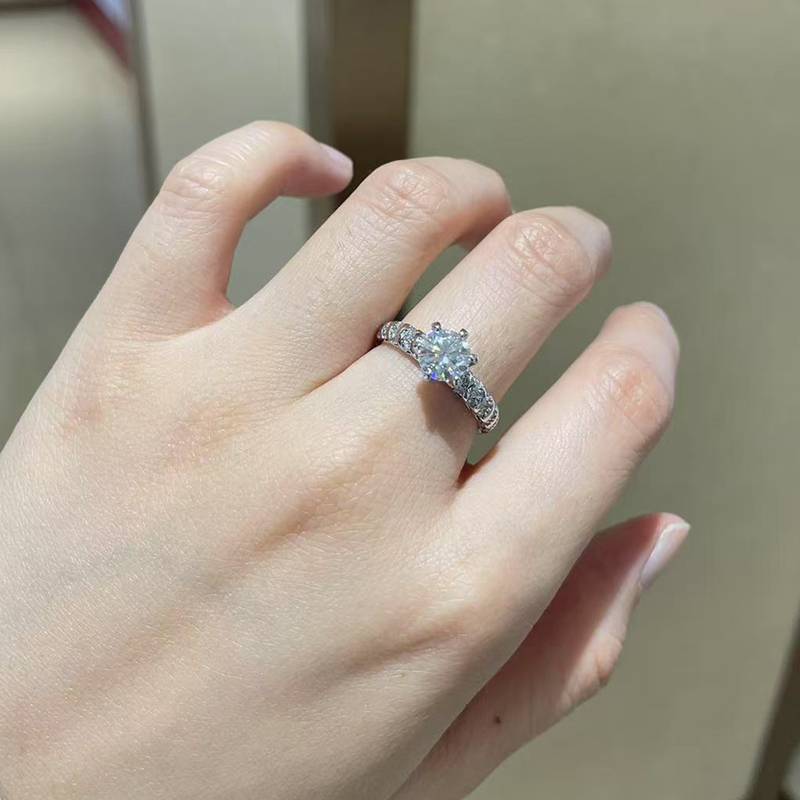 Six Claw Women's Ring S925 Silver Plated Platinum Customized Selection Main Stone Moissanite Diamond 1.0ct/Secondary Stone High Carbon Diamond
